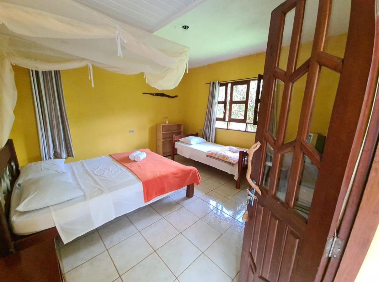 Casa Da Trilha Hotel วาเล ดู คาเปา ภายนอก รูปภาพ
