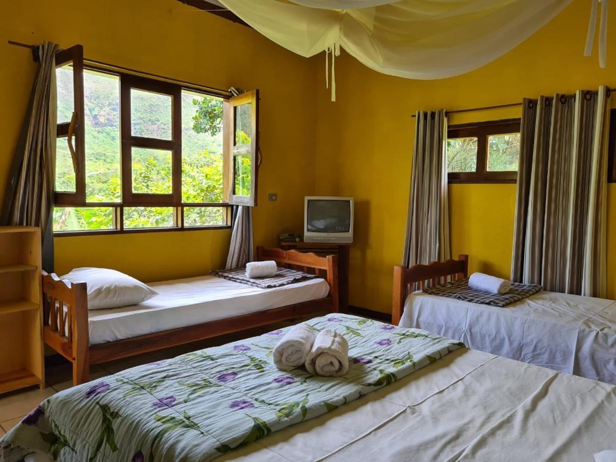 Casa Da Trilha Hotel วาเล ดู คาเปา ภายนอก รูปภาพ